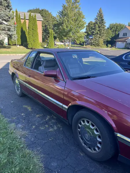 1994 Cadillac Eldorado, rot, 81.261 km, Import Kanada — Foto 4 z 12
