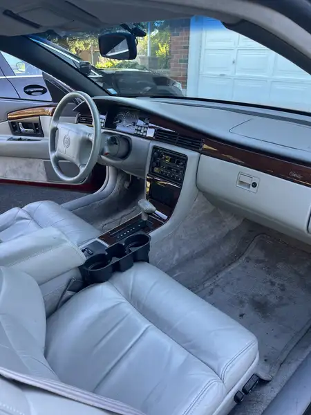 1994 Cadillac Eldorado, rot, 81.261 km, Import Kanada — Foto 5 z 12