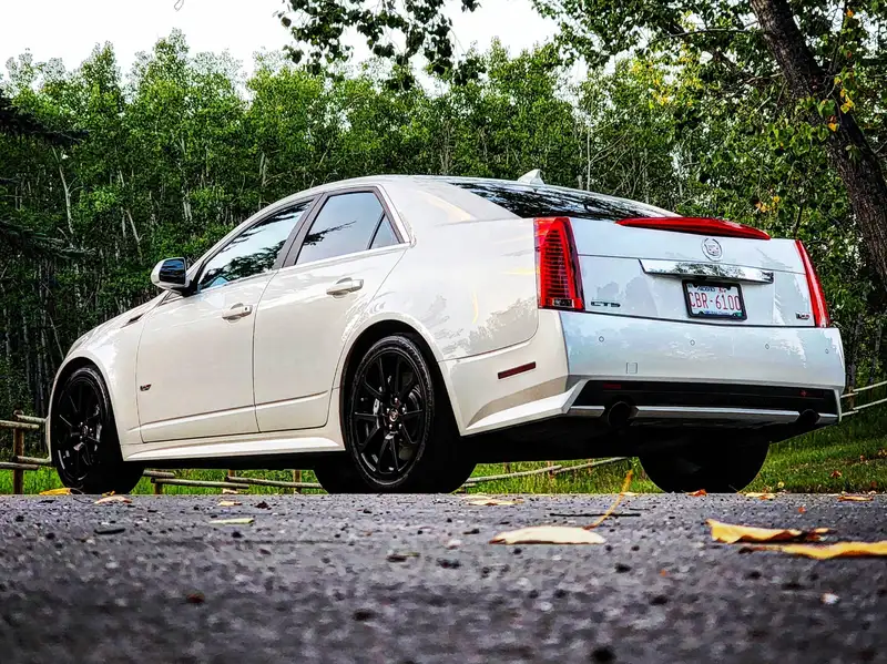 2012 Cadillac CTS-V, weiß, 56.300 km, Import Kanada — Foto 1