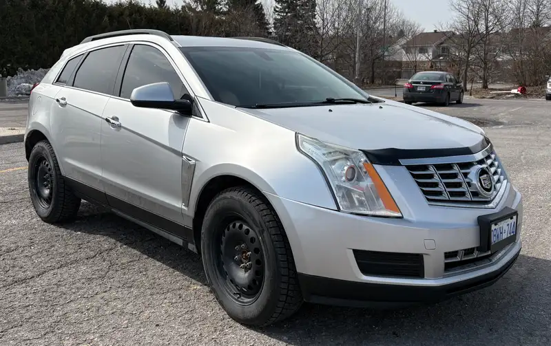 2014 Cadillac SRX Base, silber, 139.000 km, Import Kanada — Foto 3 z 12