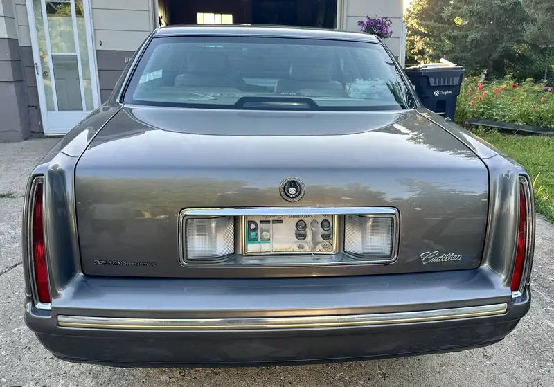 1999 Cadillac Deville d/elegance, grau, 163.000 km, Import Kanada — Foto 3 z 6