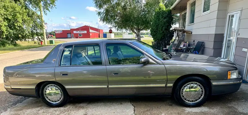 1999 Cadillac Deville d/elegance, grau, 163.000 km, Import Kanada — Foto 4 z 6