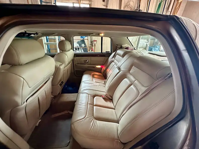 1999 Cadillac Deville d/elegance, grau, 163.000 km, Import Kanada — Foto 6 z 6