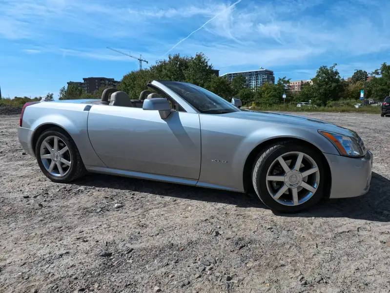 2005 Cadillac XLR A super comfortable, gold, 32.500 km, Import Kanada — Foto 11 z 12