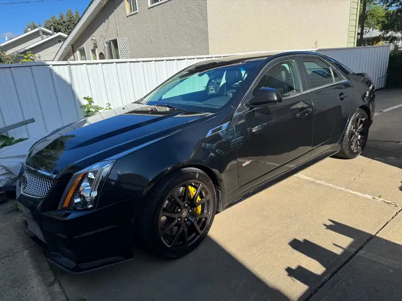 2012 Cadillac CTS-V, schwarz, 92.335 km, Import Kanada — Foto 1