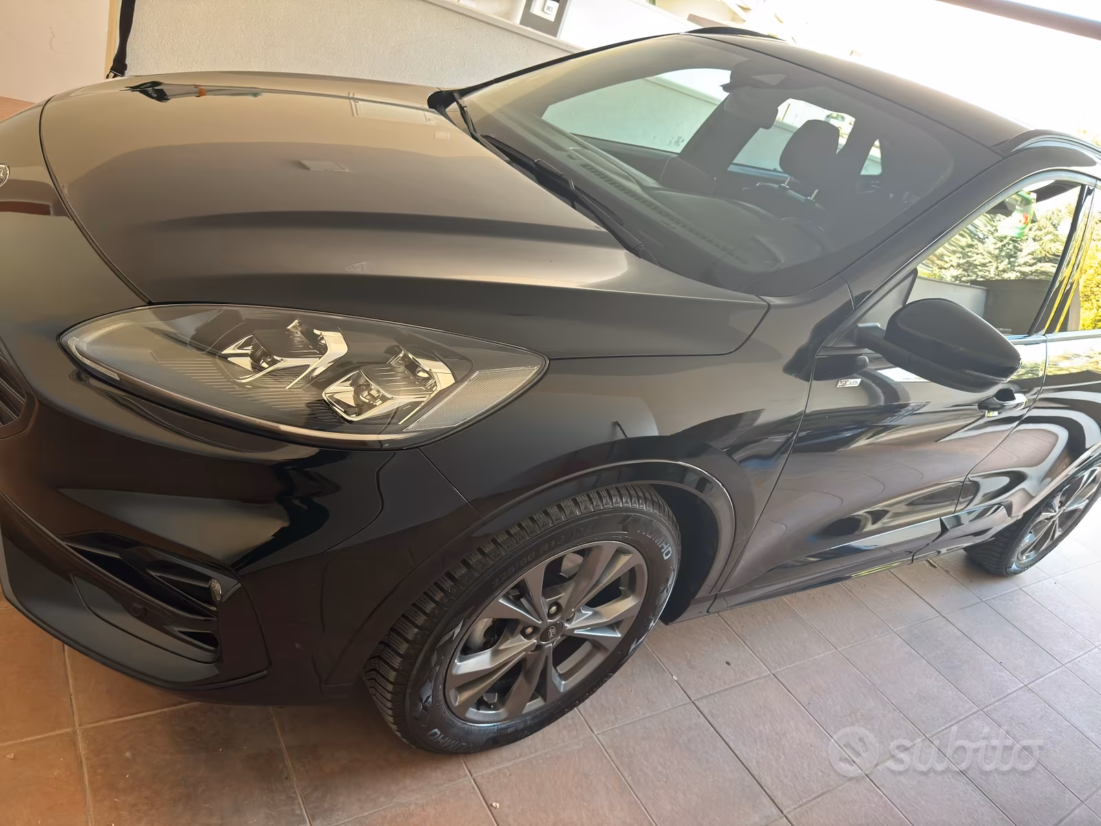 2030 Ford, Italien — Foto 1