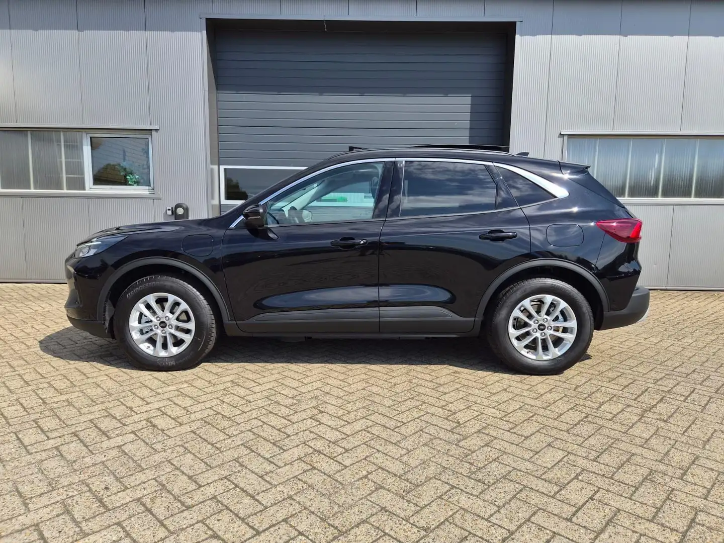 2026 Ford Kuga, 2 km, Österreich — Foto 2 z 12