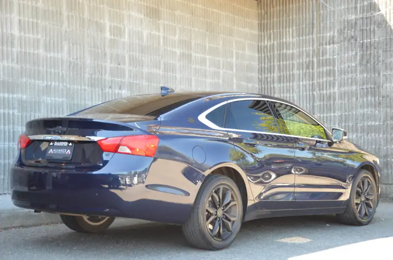 2017 Chevrolet Impala LT W/Bluetooth/Backup Camera, blau, 118.101 km, Import Kanada — Foto 5 z 12