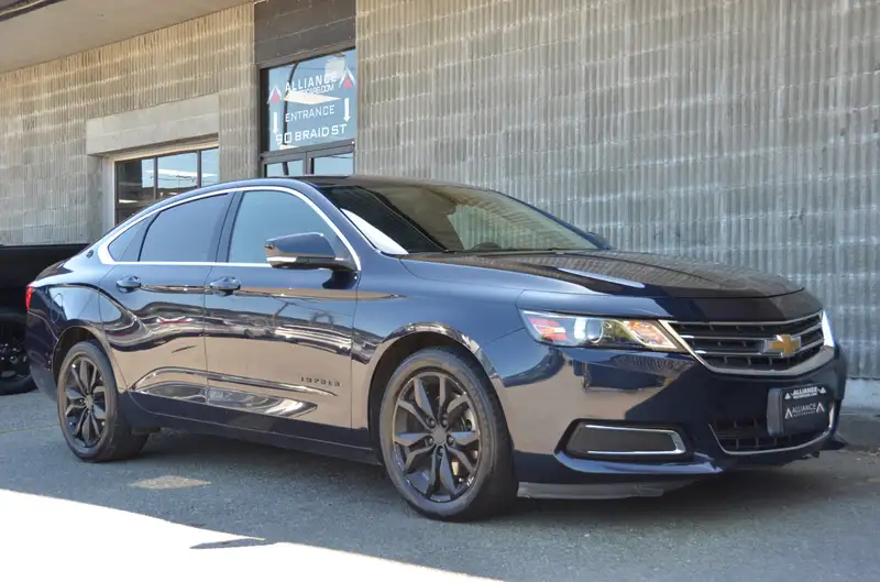 2017 Chevrolet Impala LT W/Bluetooth/Backup Camera, blau, 118.101 km, Import Kanada — Foto 7 z 12