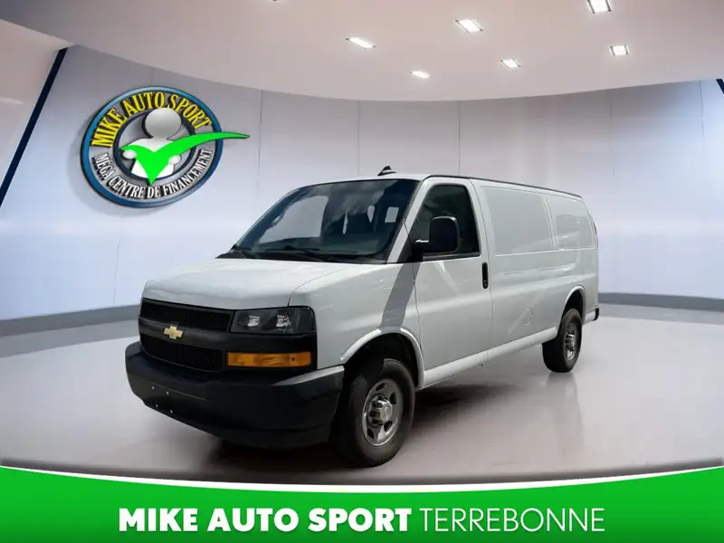 2023 Chevrolet Express 2500 Traction arrière 2500 135 po, weiß, 156.459 km, Import Kanada — Foto 1