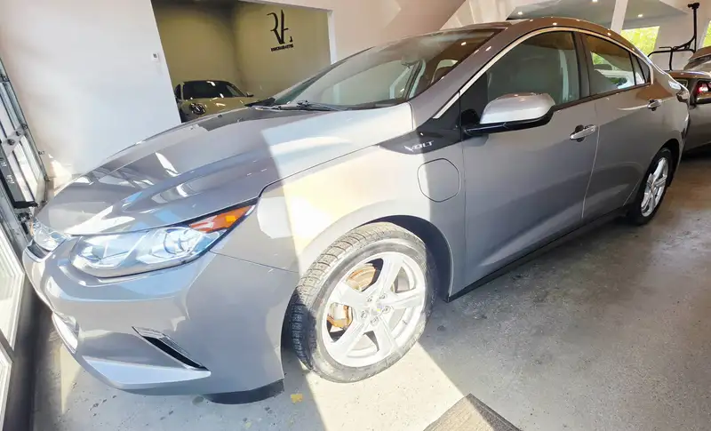 2017 Chevrolet Volt, grau, 131.583 km, Import Kanada — Foto 3 z 12