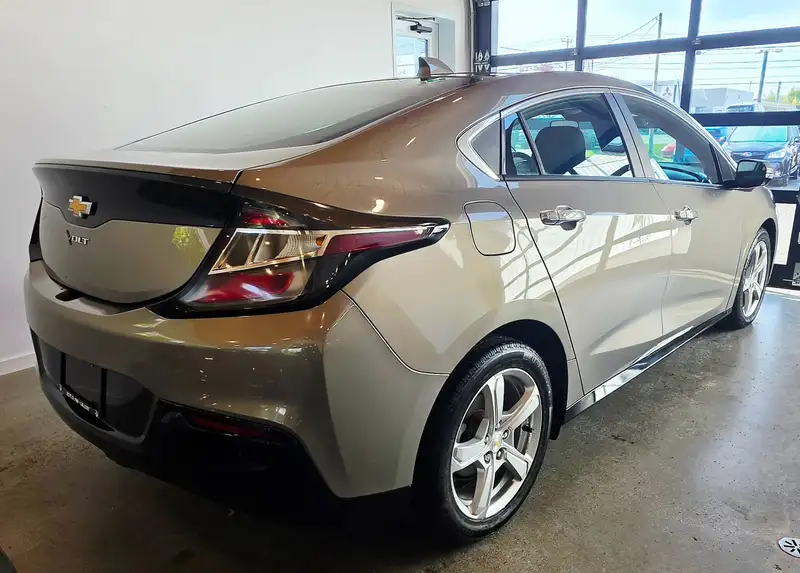 2017 Chevrolet Volt, grau, 131.583 km, Import Kanada — Foto 5 z 12