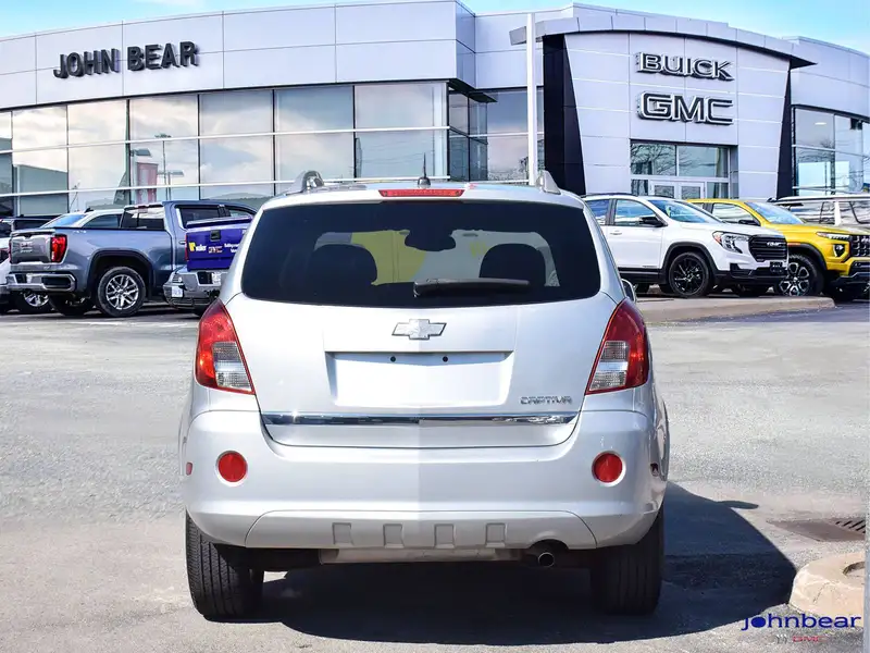 2013 Chevrolet Captiva LT, weiß, 141.552 km, Import Kanada — Foto 10 z 12