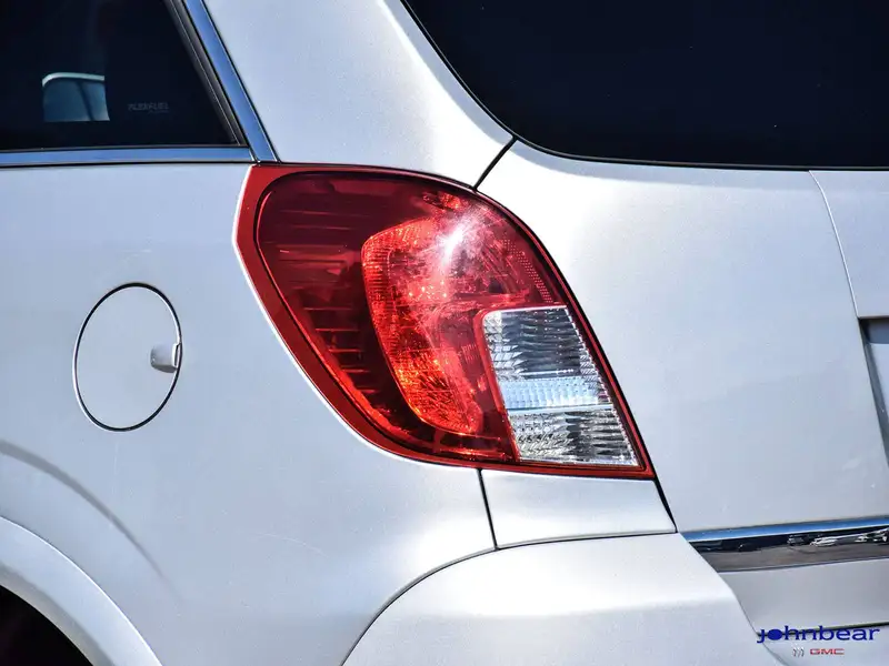 2013 Chevrolet Captiva LT, weiß, 141.552 km, Import Kanada — Foto 9 z 12