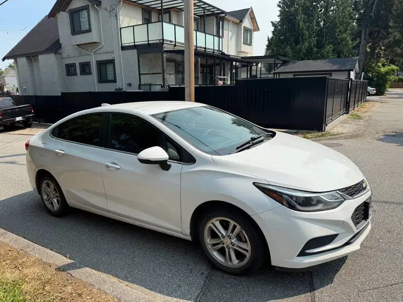 2019 Chevrolet Cruze LT, weiß, 146.000 km, Import Kanada — Foto 3 z 11