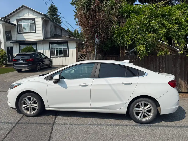 2019 Chevrolet Cruze LT, weiß, 146.000 km, Import Kanada — Foto 6 z 11