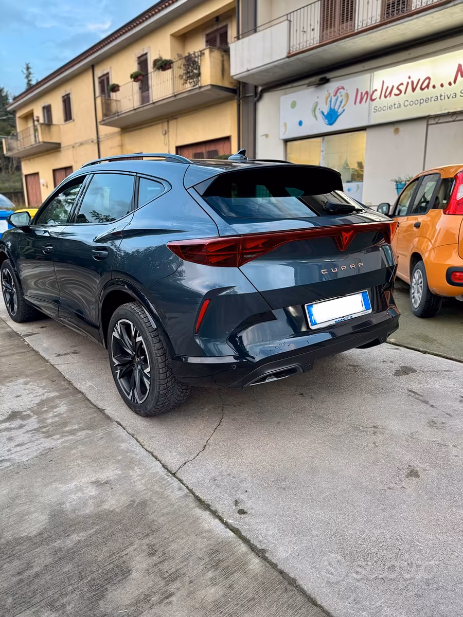 2025 Cupra, Italien — Foto 1