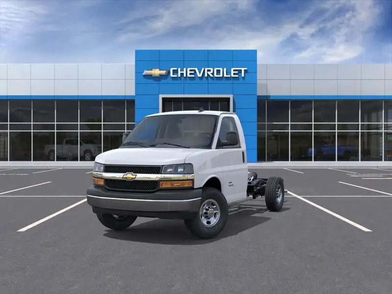 2026 Chevrolet Express | Bluetooth |, weiß, 15 km, Import Kanada — Foto 1