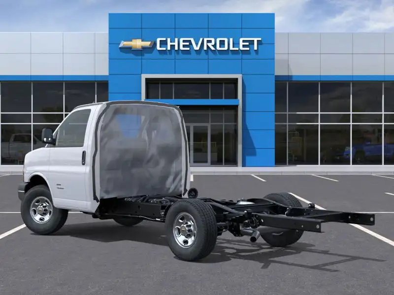 2026 Chevrolet Express | Bluetooth |, weiß, 15 km, Import Kanada — Foto 3 z 6