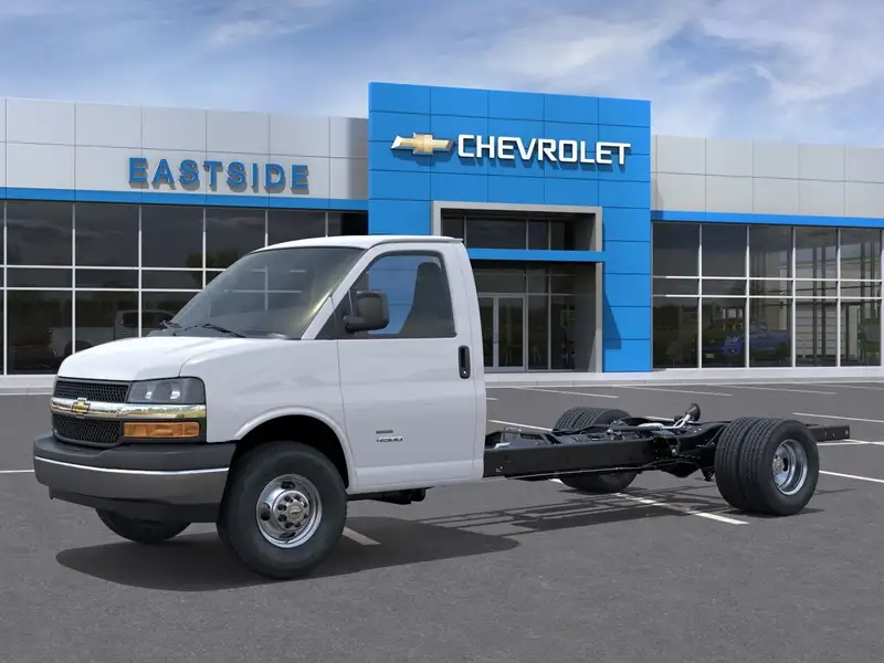 2026 Chevrolet Express Other, weiß, 608 km, Import Kanada — Foto 1