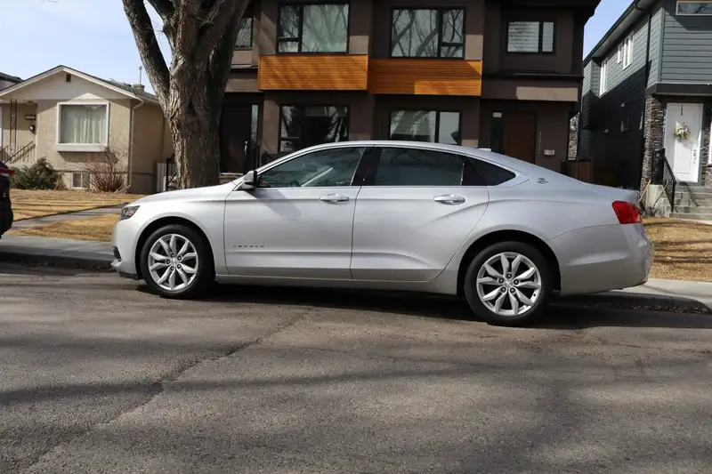 2016 Chevrolet Impala 4dr Sdn LT w/2LT, 127.500 km, Import Kanada — Foto 1