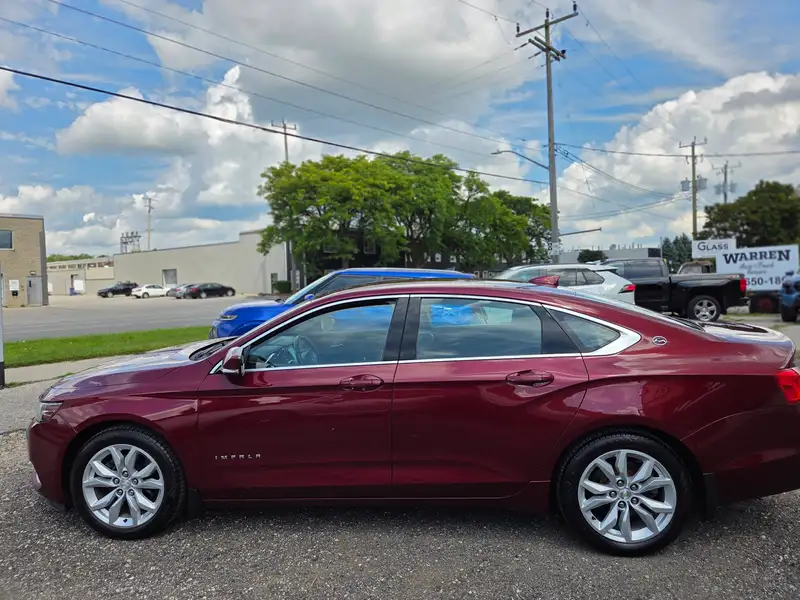 2017 Chevrolet Impala LT, rot, 143.107 km, Import Kanada — Foto 3 z 12