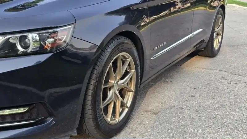 2017 Chevrolet Impala Premier, blau, 178.500 km, Import Kanada — Foto 2 z 12
