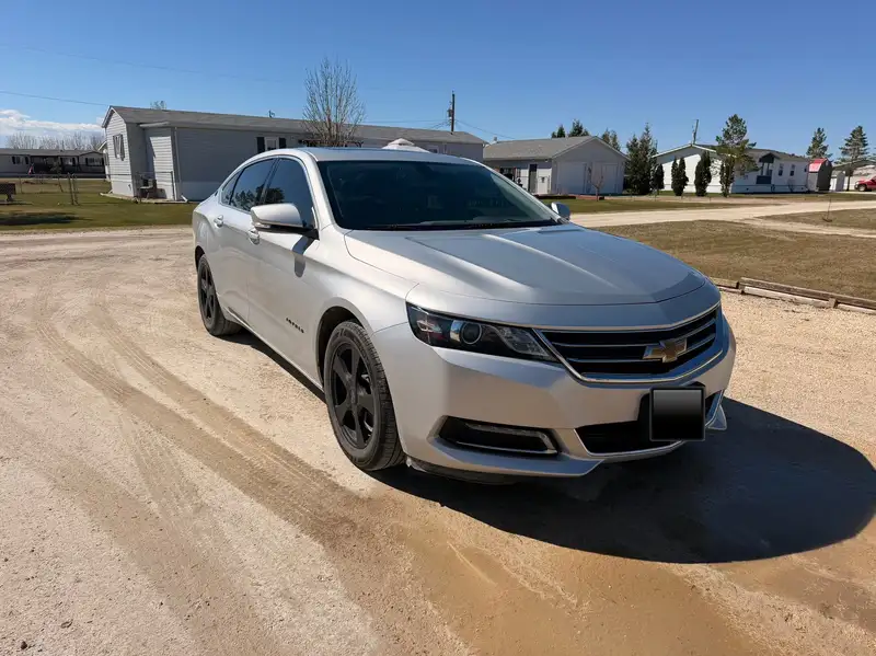 2019 Chevrolet Impala LT, silber, 205.970 km, Import Kanada — Foto 1