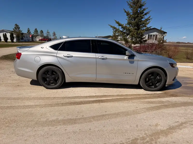 2019 Chevrolet Impala LT, silber, 205.970 km, Import Kanada — Foto 6 z 12