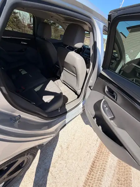 2019 Chevrolet Impala LT, silber, 205.970 km, Import Kanada — Foto 8 z 12