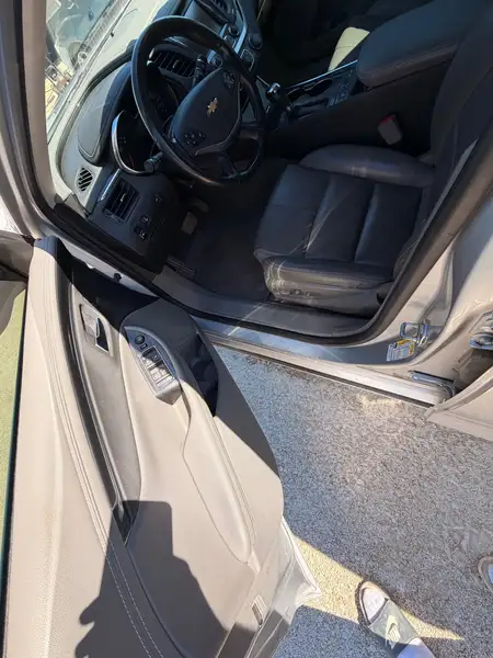 2019 Chevrolet Impala LT, silber, 205.970 km, Import Kanada — Foto 9 z 12