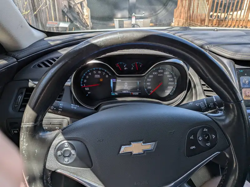 2017 Chevrolet Impala LT, weiß, 149.500 km, Import Kanada — Foto 6 z 8