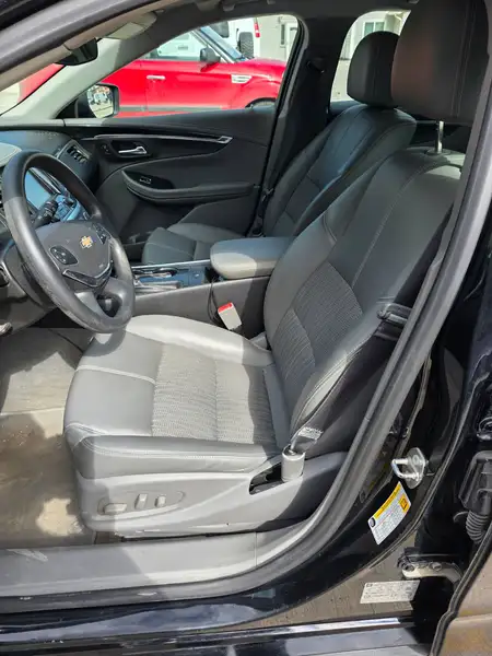 2018 Chevrolet Impala LS, schwarz, 138.500 km, Import Kanada — Foto 7 z 9