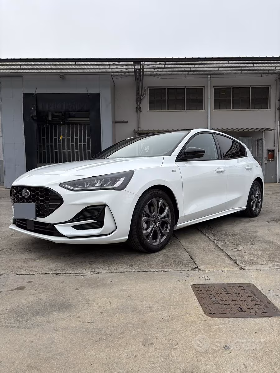 2024 Ford, Italien — Foto 1