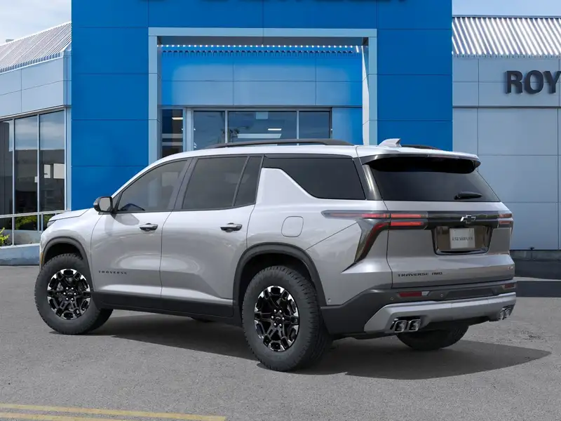 2027 Chevrolet Traverse AWD 4dr Z71, grau, 0 km, Import Kanada — Foto 3 z 12