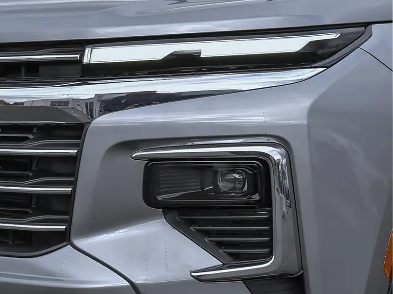 2027 Chevrolet Traverse LT, grau, 250 km, Import Kanada — Foto 10 z 12