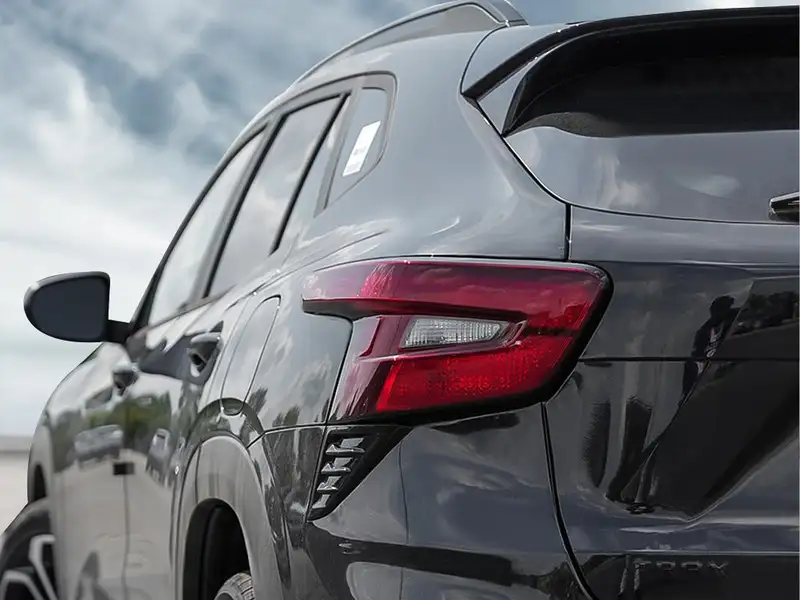 2026 Chevrolet Trax 2RS, schwarz, 0 km, Import Kanada — Foto 11 z 12