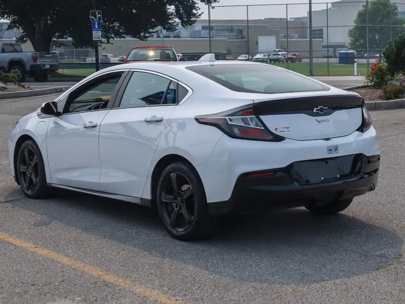 2018 Chevrolet Volt, weiß, 107.308 km, Import Kanada — Foto 8 z 12