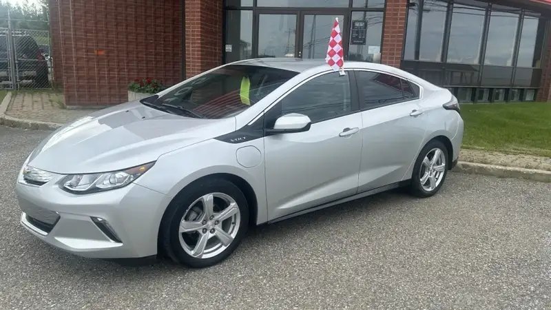 2019 Chevrolet Volt, 67.000 km, Import Kanada — Foto 2 z 12