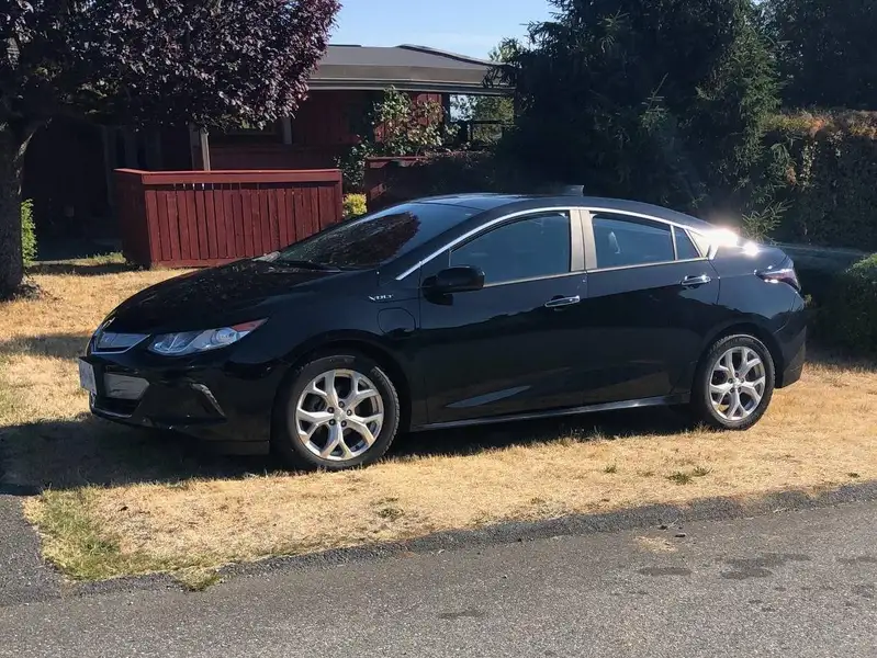 2018 Chevrolet Volt Premier, schwarz, 113.267 km, Import Kanada — Foto 1 z 8 2018 Chevrolet Volt Premier, schwarz, 113.267 km, Import Kanada — Foto 1 z 8