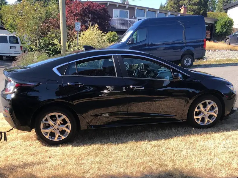 2018 Chevrolet Volt Premier, schwarz, 113.267 km, Import Kanada — Foto 4 z 8