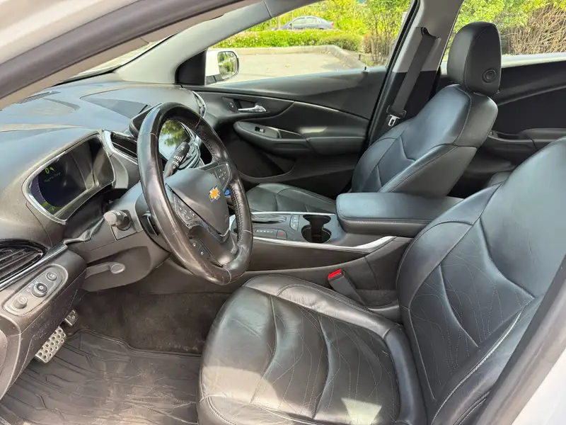 2019 Chevrolet Volt Premier, weiß, 141.000 km, Import Kanada — Foto 12 z 12