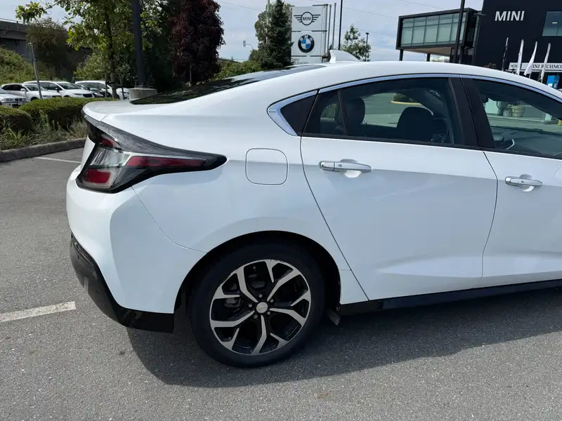 2019 Chevrolet Volt Premier, weiß, 141.000 km, Import Kanada — Foto 6 z 12