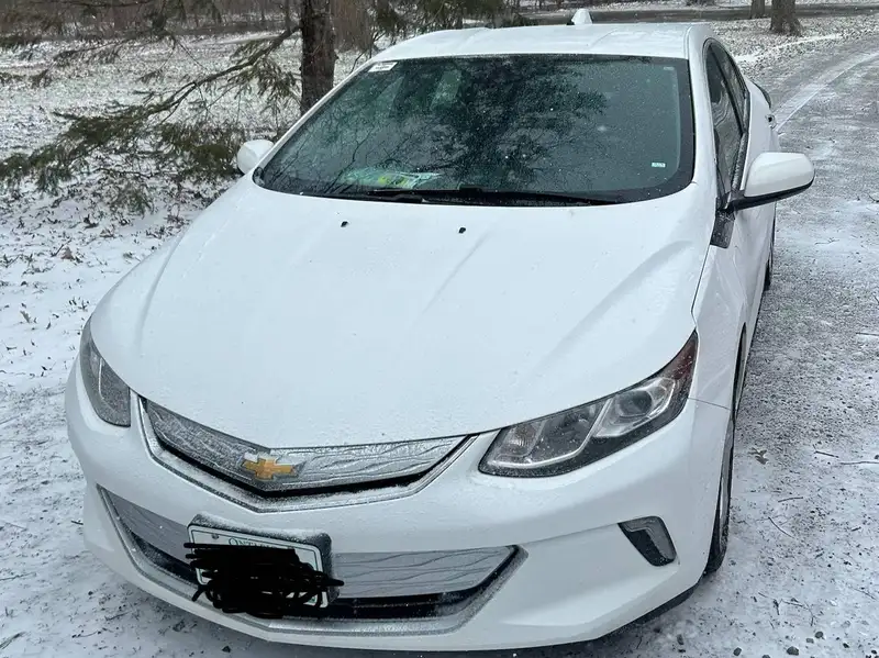 2019 Chevrolet Volt, weiß, 170.000 km, Import Kanada — Foto 1