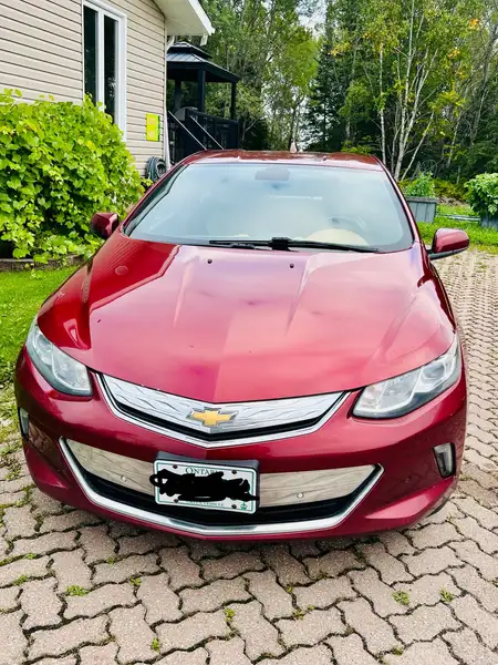 2017 Chevrolet Volt Premier, rot, 156.542 km, Import Kanada — Foto 3 z 9