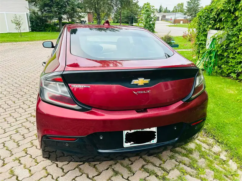 2017 Chevrolet Volt Premier, rot, 156.542 km, Import Kanada — Foto 4 z 9