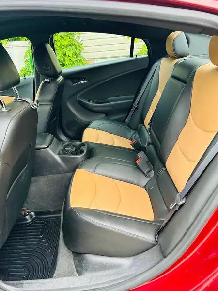 2017 Chevrolet Volt Premier, rot, 156.542 km, Import Kanada — Foto 7 z 9