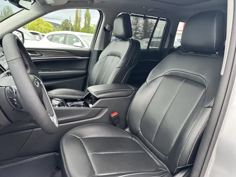 2023 Jeep Grand Cherokee 4xe, silber, 6.961 km, Import Kanada — Foto 11 z 12