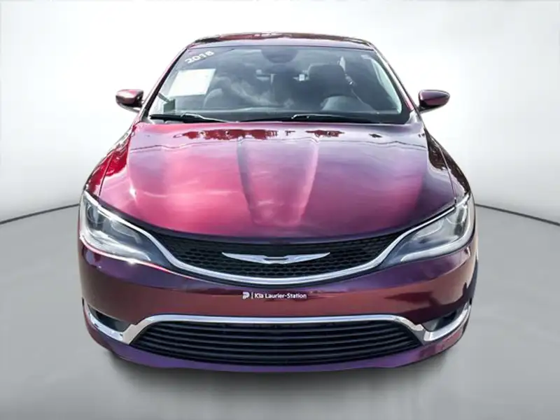 2016 Chrysler 200 LIMITED, rot, 94.399 km, Import Kanada — Foto 2 z 12