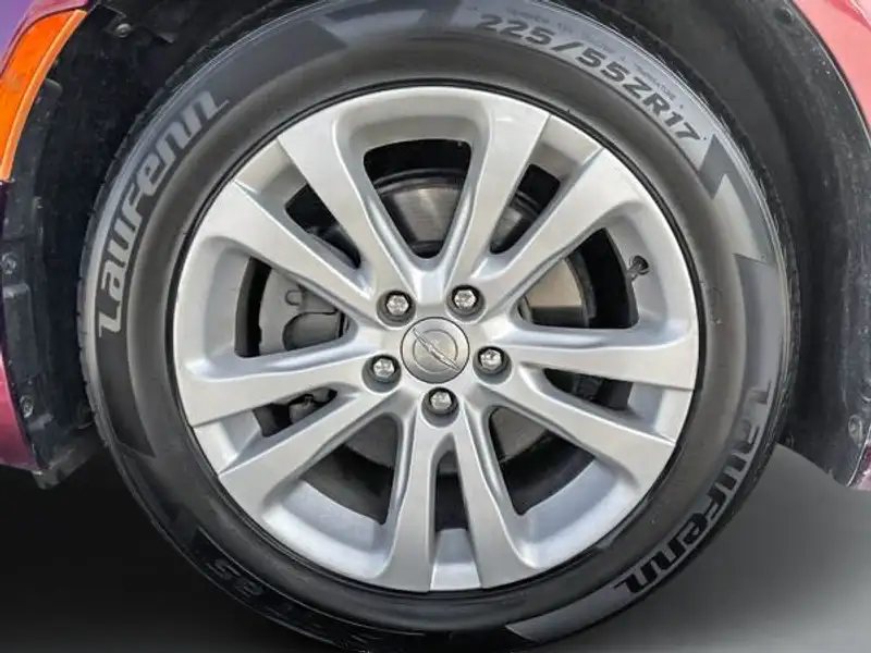 2016 Chrysler 200 LIMITED, rot, 94.399 km, Import Kanada — Foto 9 z 12